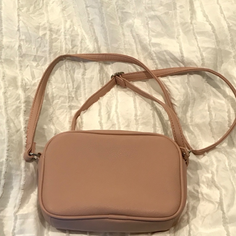 Guess Bella Wallet On A String Crossbody Nwot - image 2